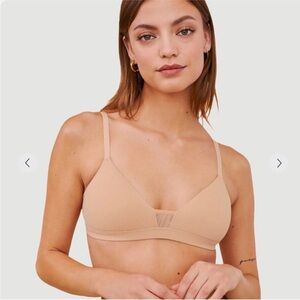 Pepper Feelgood Wire Free T-Shirt Bra Size XS Buff Beige Tan Cream 32AA 32A 32B